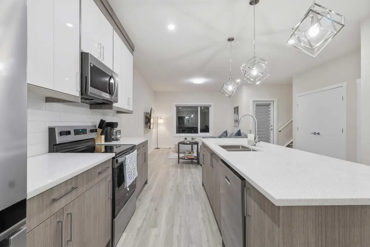 42 Red Sky Manor NE