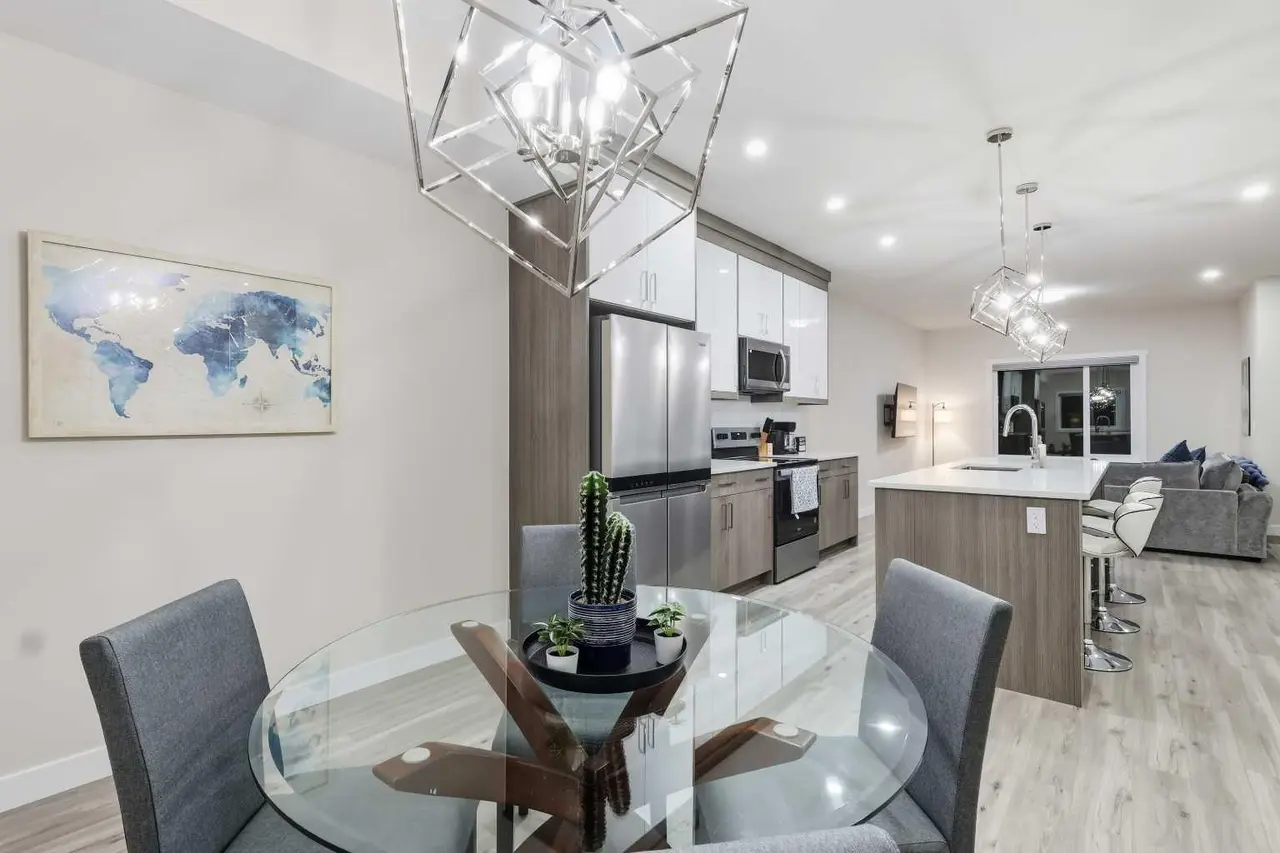 42 Red Sky Manor NE