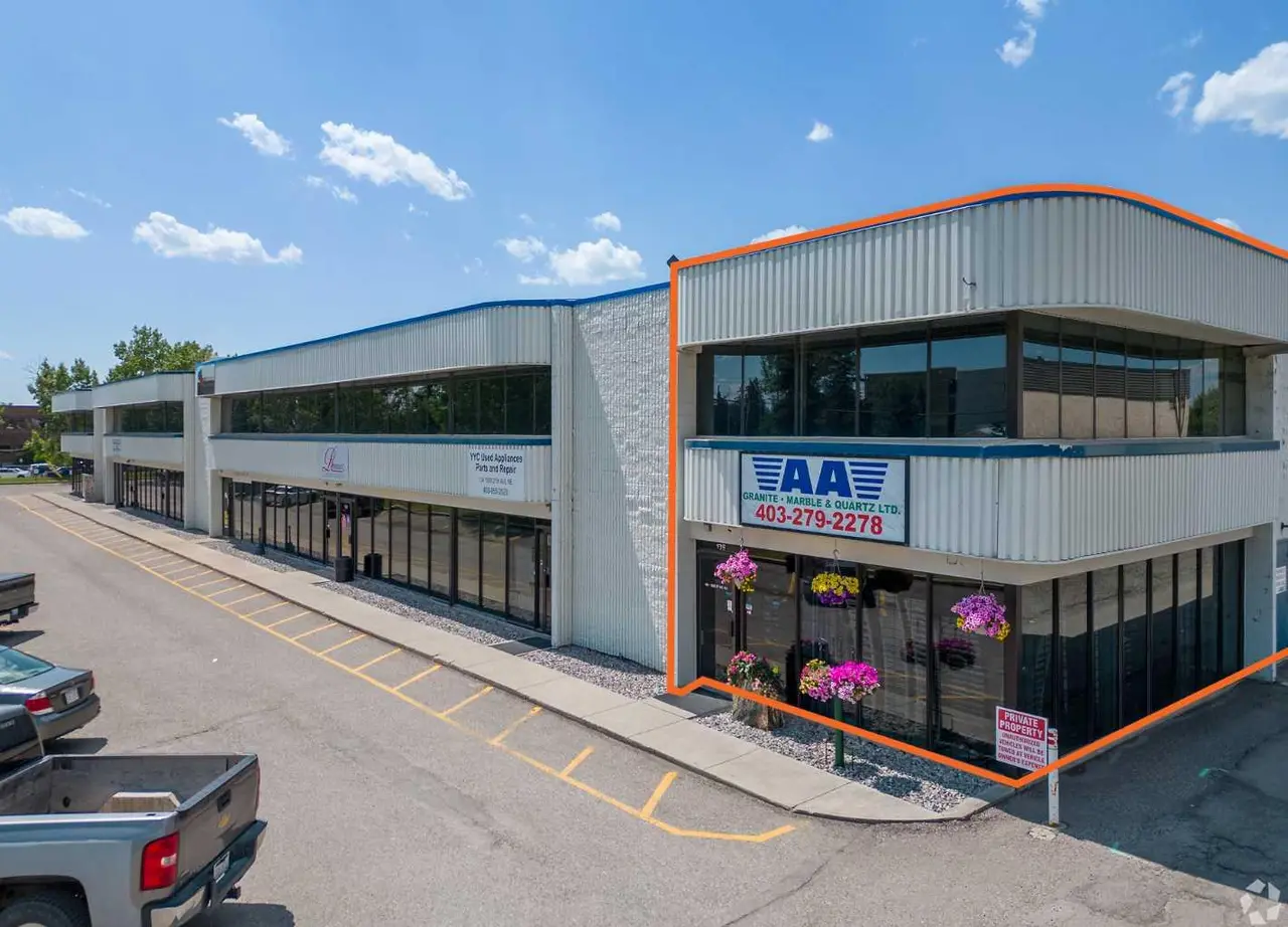 Unit 136, 1530 27 Avenue NE