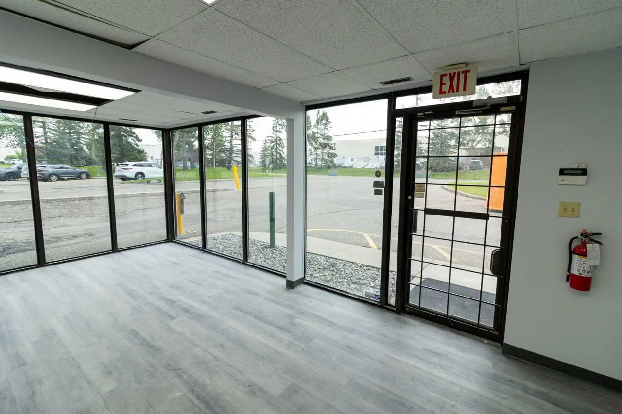 Unit 136, 1530 27 Avenue NE