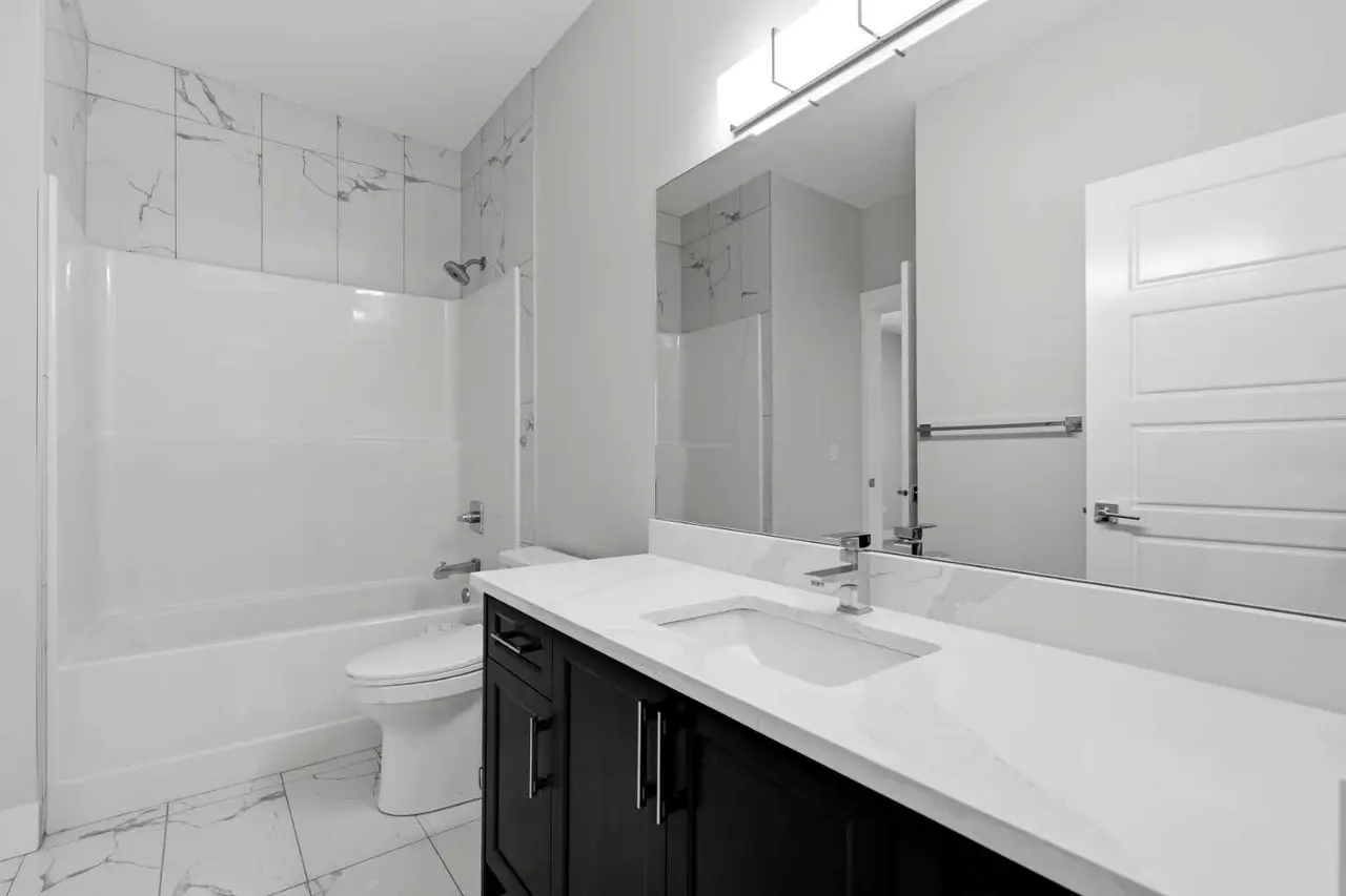 111 Kinniburgh Place 