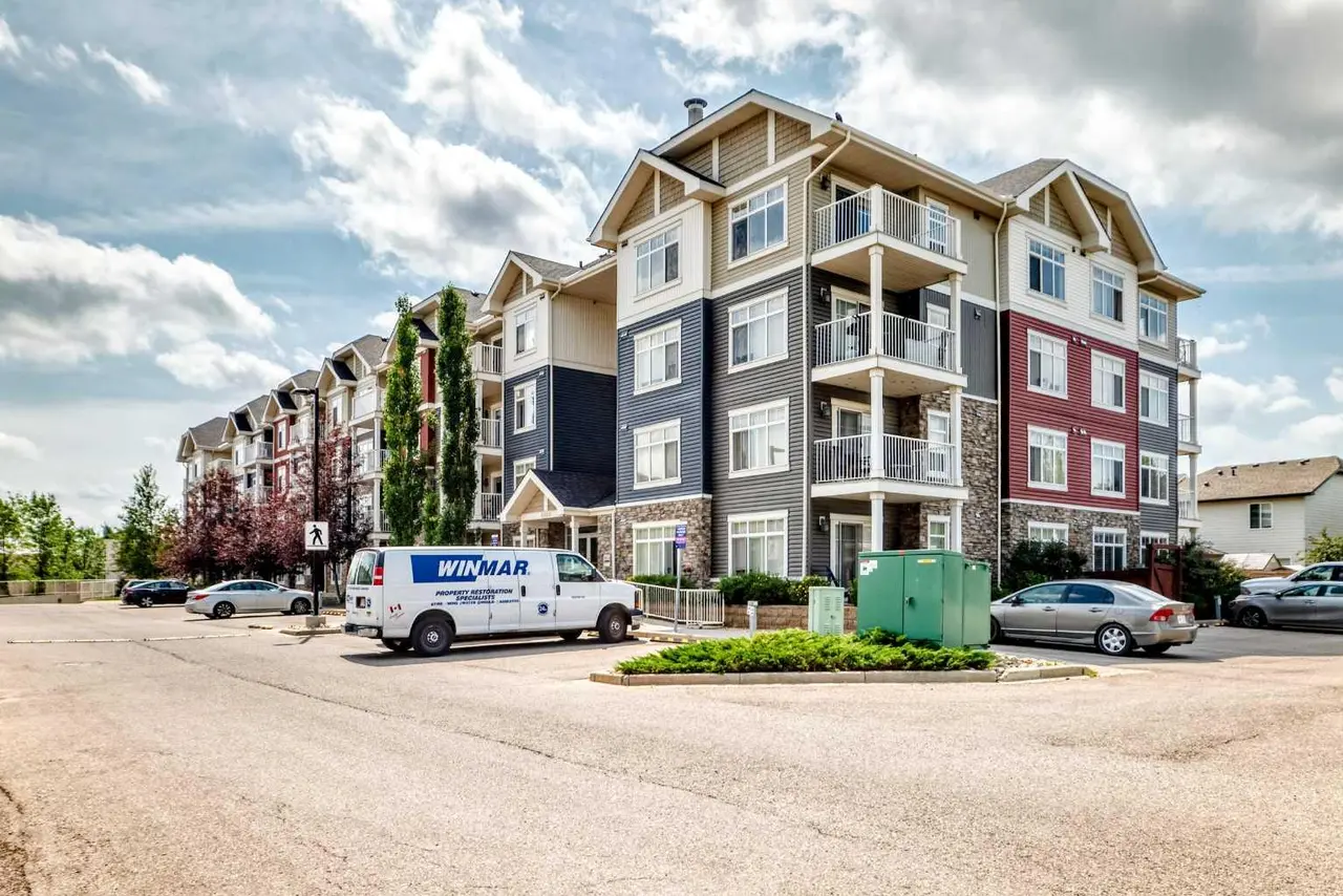 6211, 155 Skyview Ranch Way NE