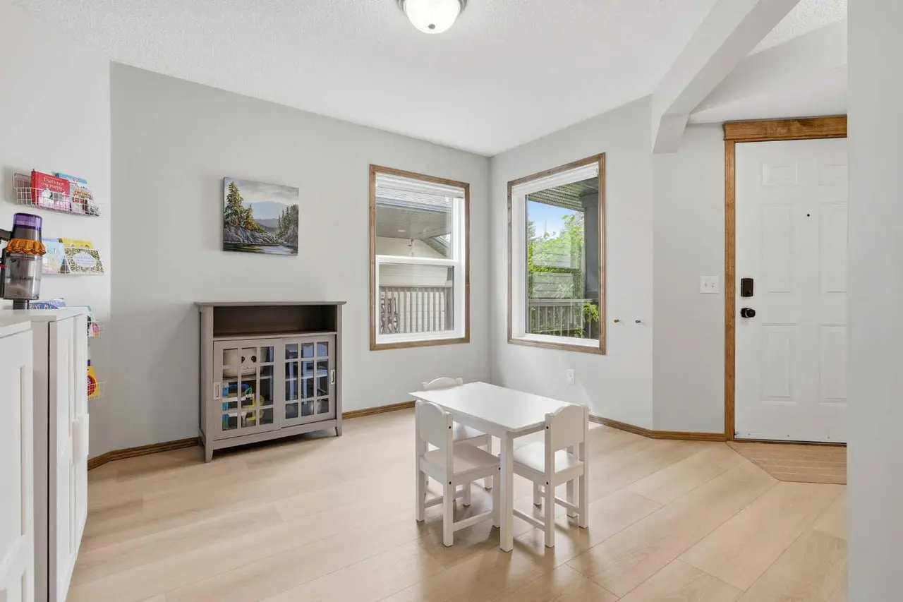 38 Chapman Close SE
