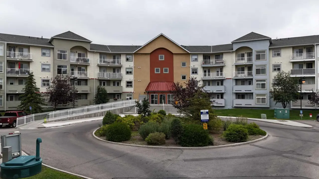 2430, 700 Willowbrook Road NW