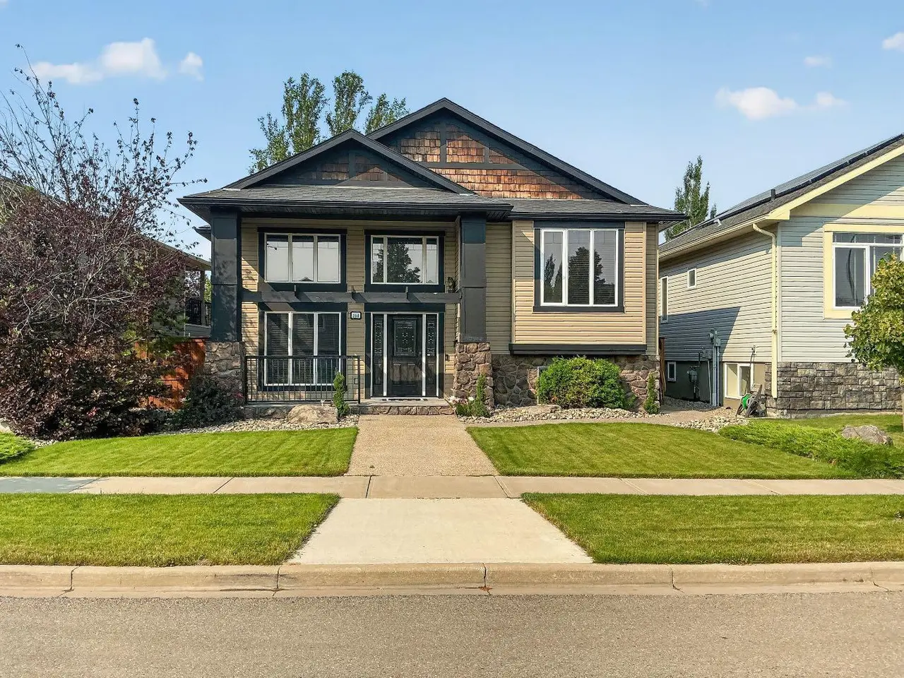 250 Riverstone Boulevard W