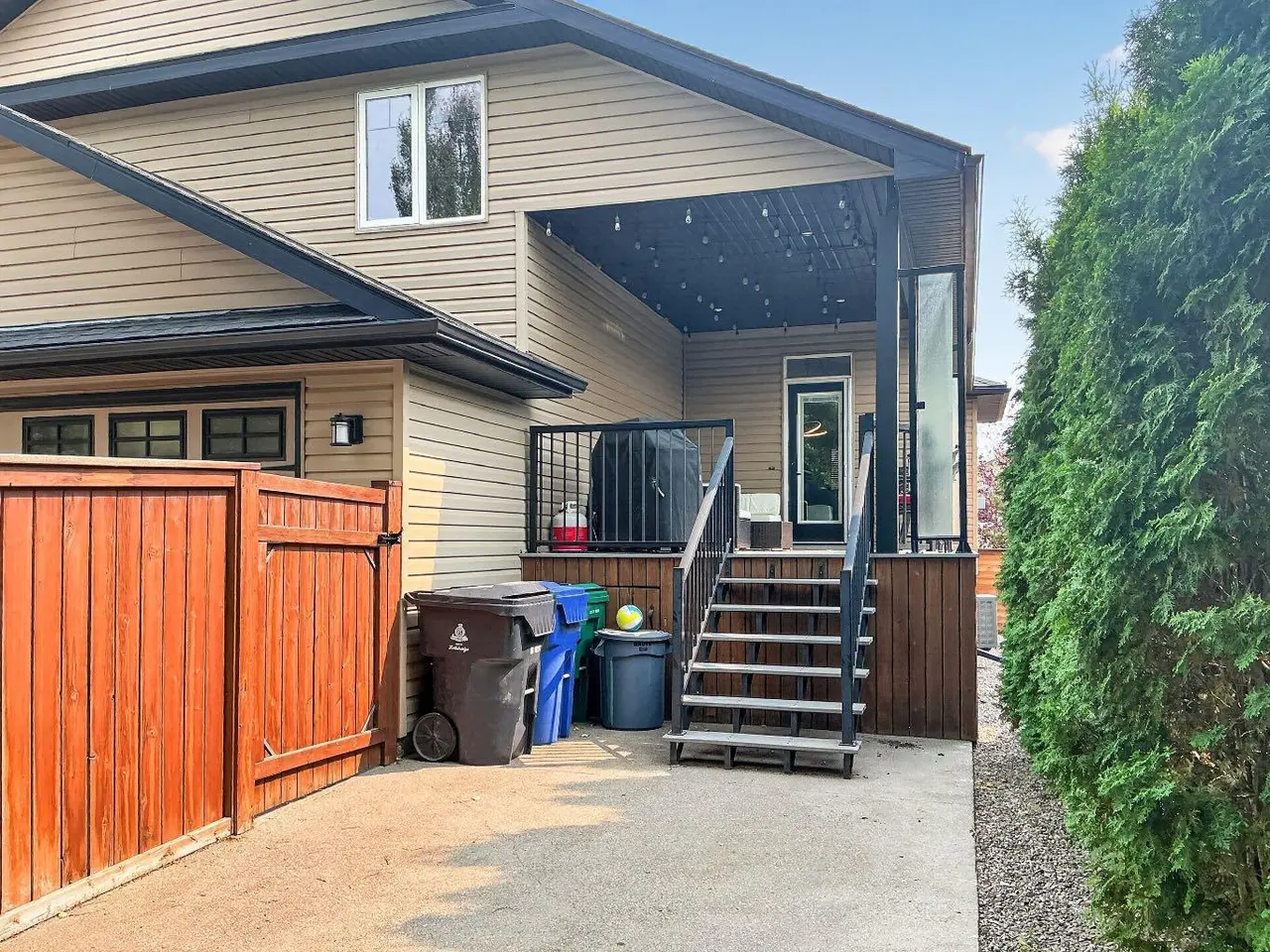 250 Riverstone Boulevard W
