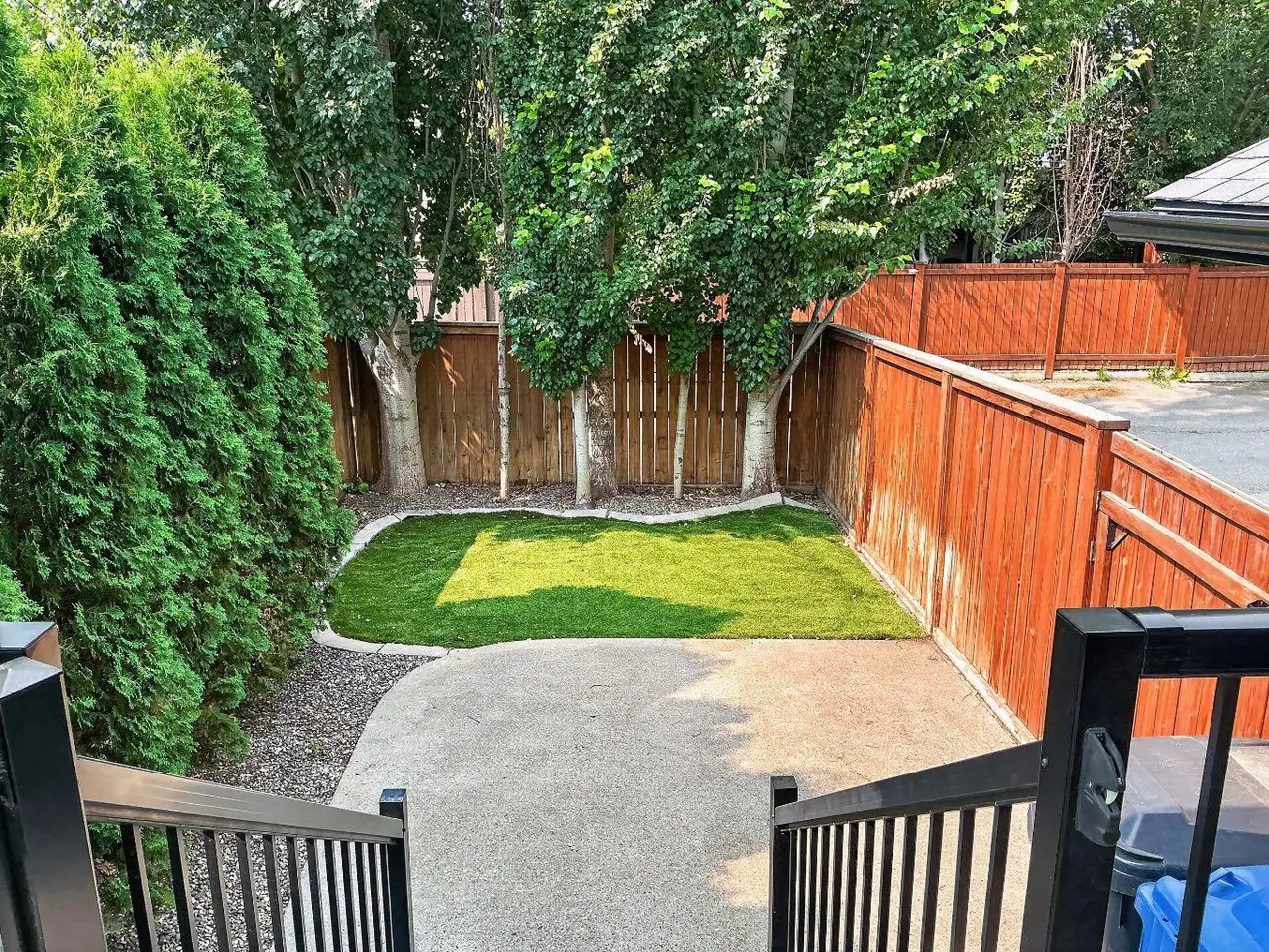 250 Riverstone Boulevard W