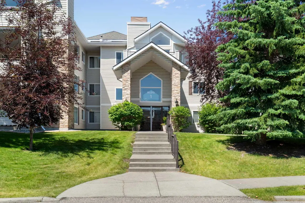 1301, 7451 Springbank Boulevard SW