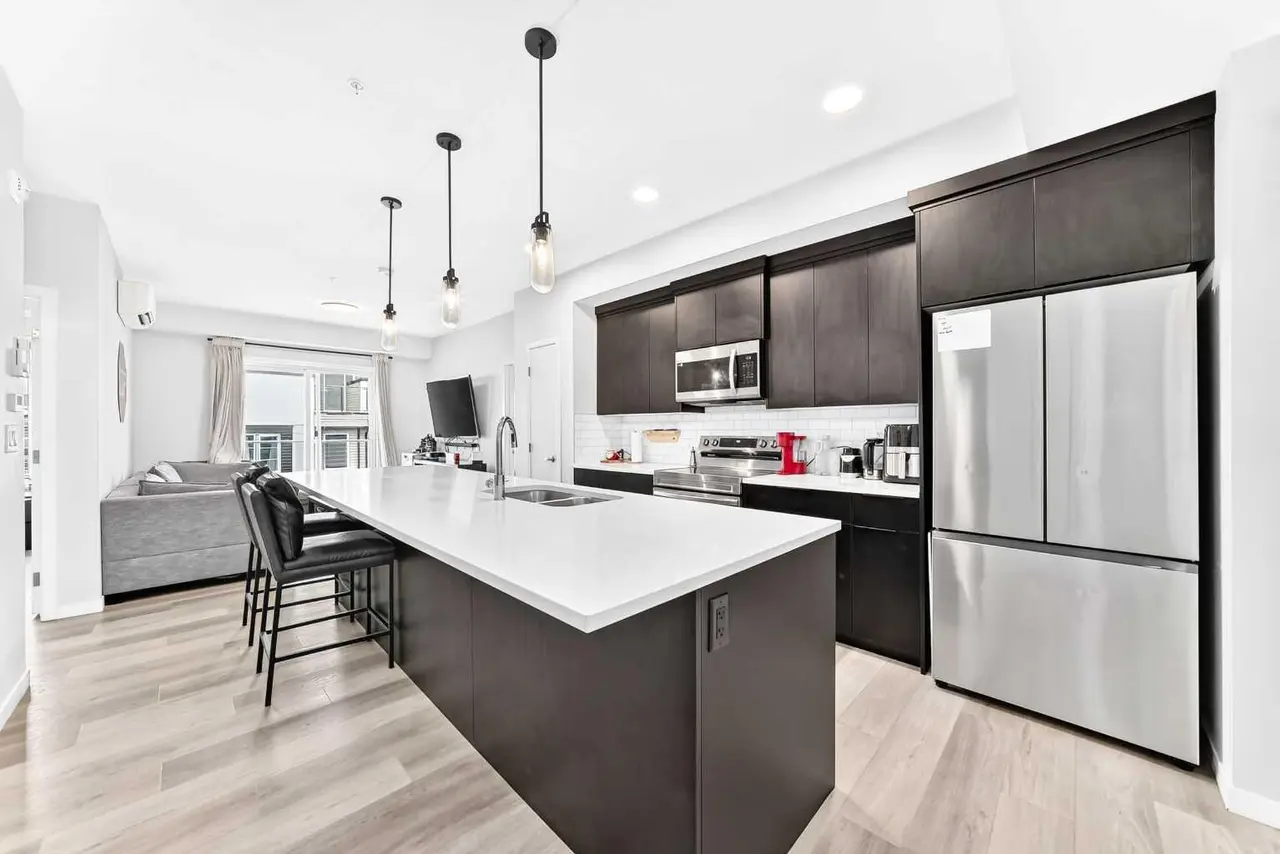 2308, 220 Seton Grove SE