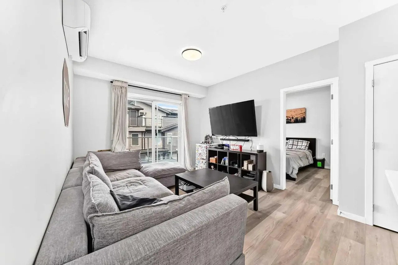2308, 220 Seton Grove SE
