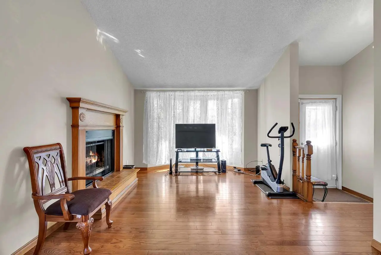 28 Macewan Meadow Link NW