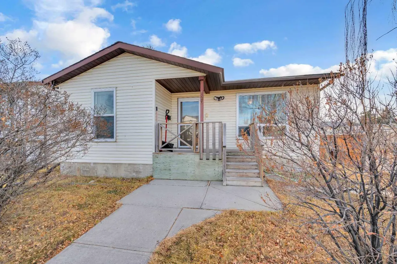 120 Castlebrook Rise NE