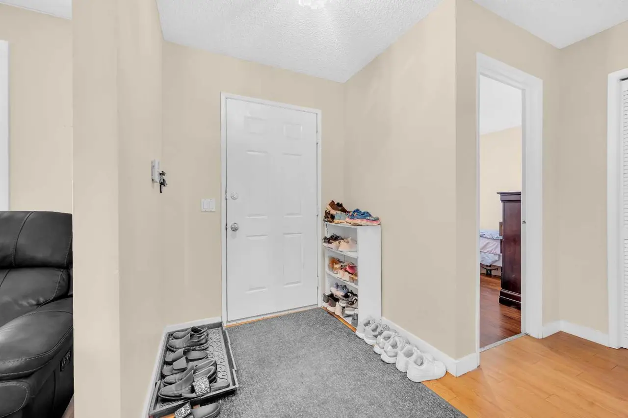 120 Castlebrook Rise NE