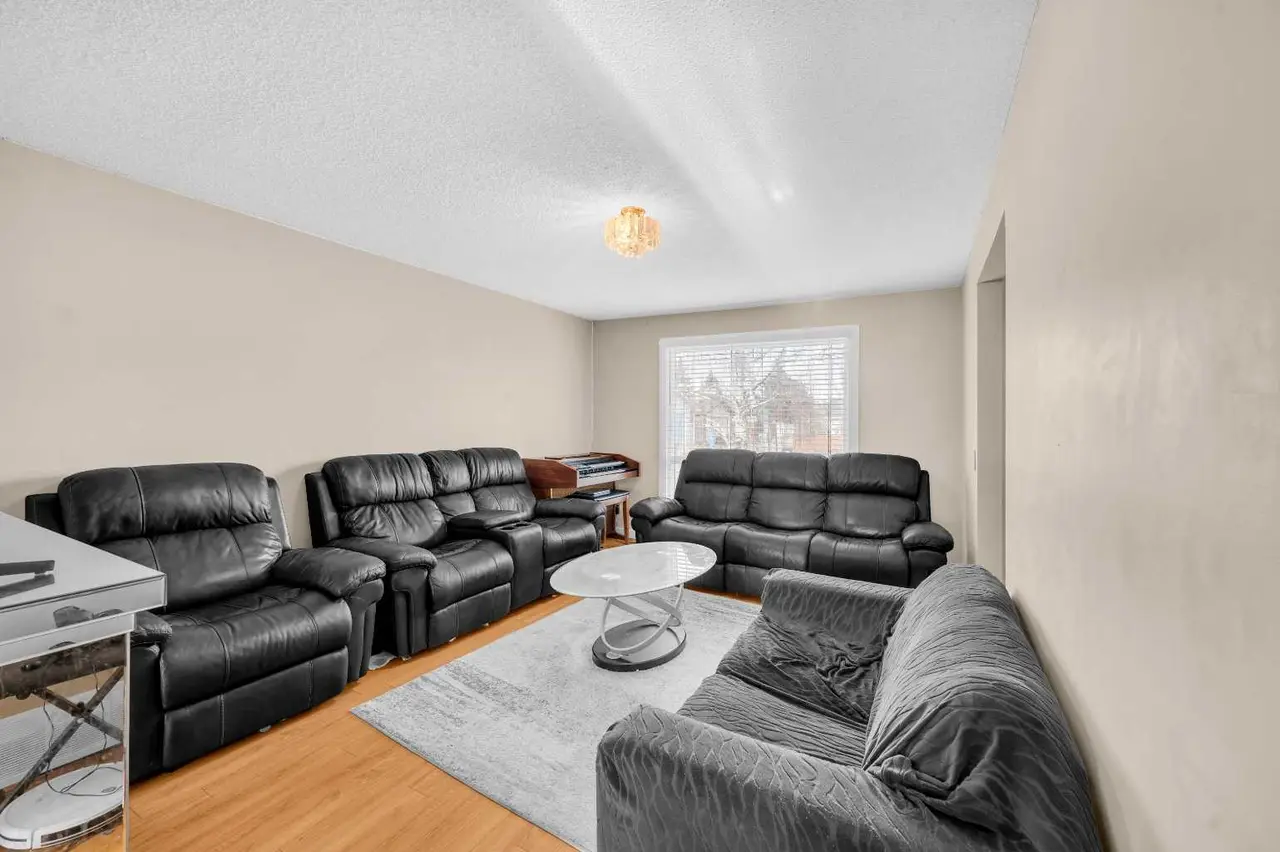120 Castlebrook Rise NE