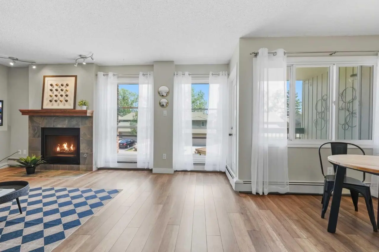 122, 860 Midridge Drive SE