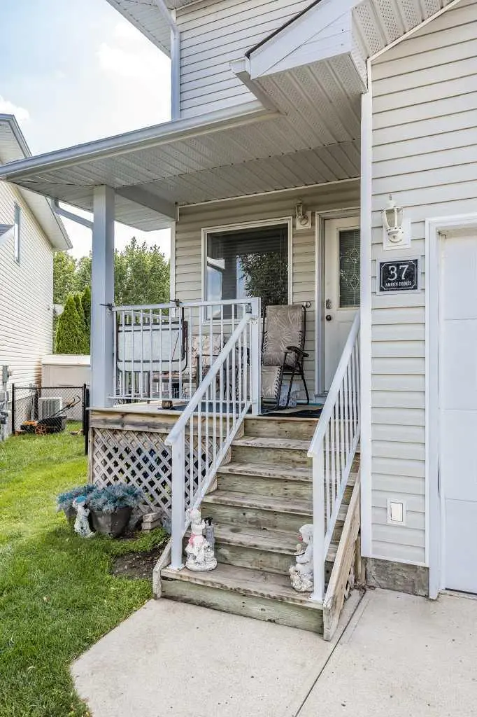 37 Northlands Crescent NE