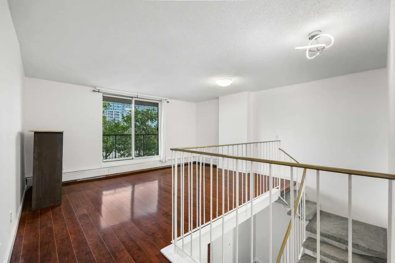 413, 4944 Dalton Drive NW