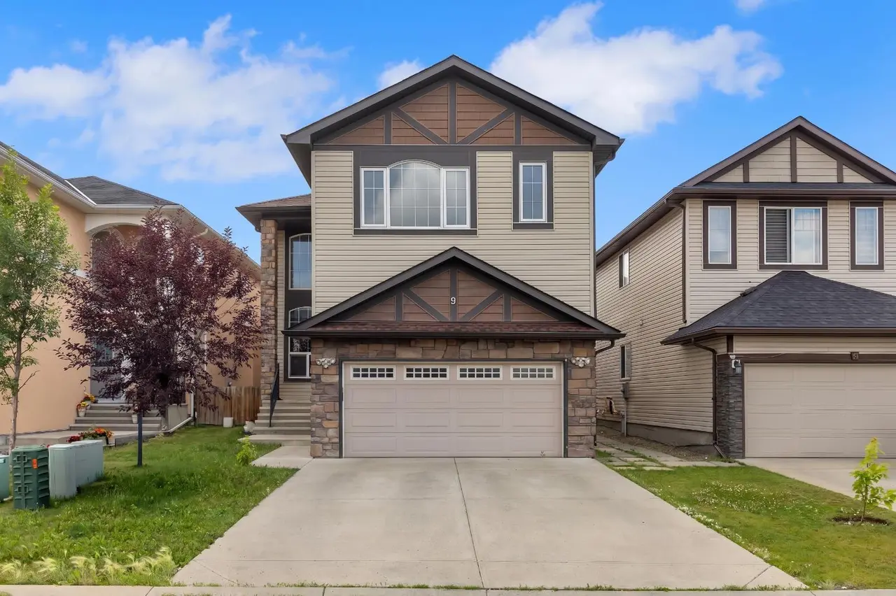 9 Saddlelake Grove NE