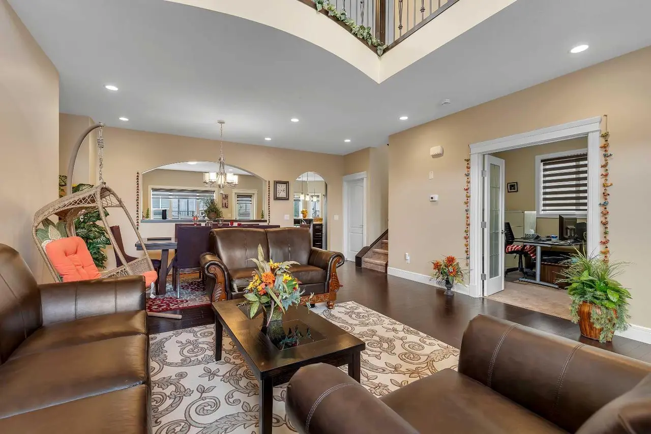 9 Saddlelake Grove NE