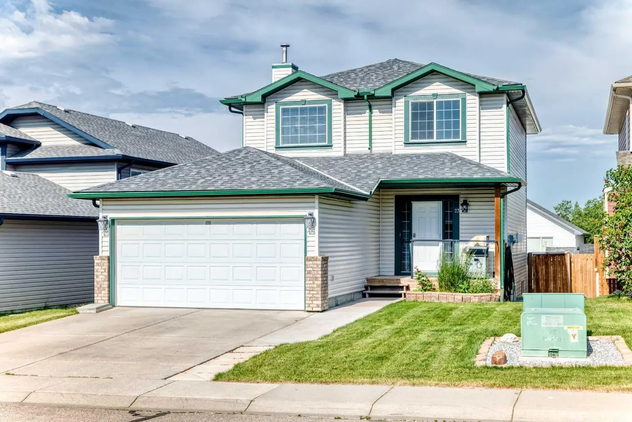 23 Thornbird Way SE