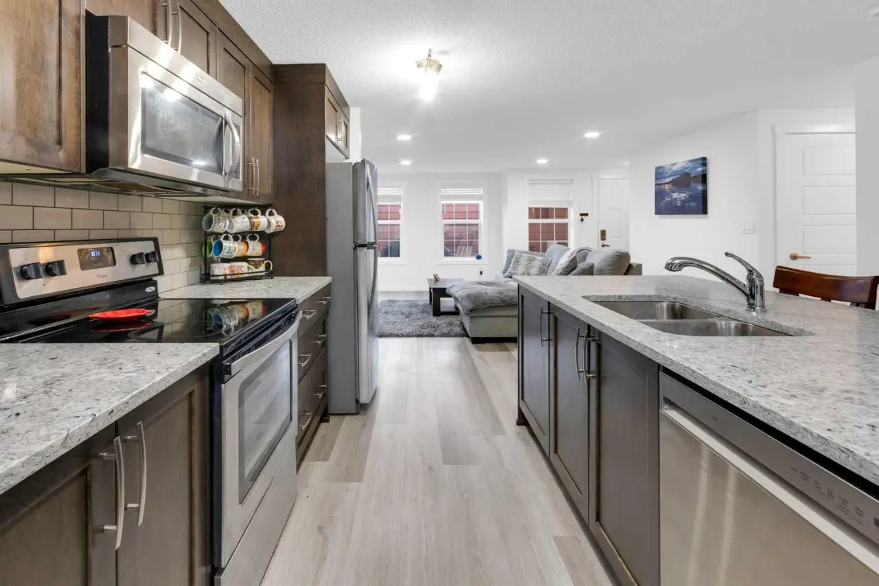 1503, 2400 Ravenswood View SE