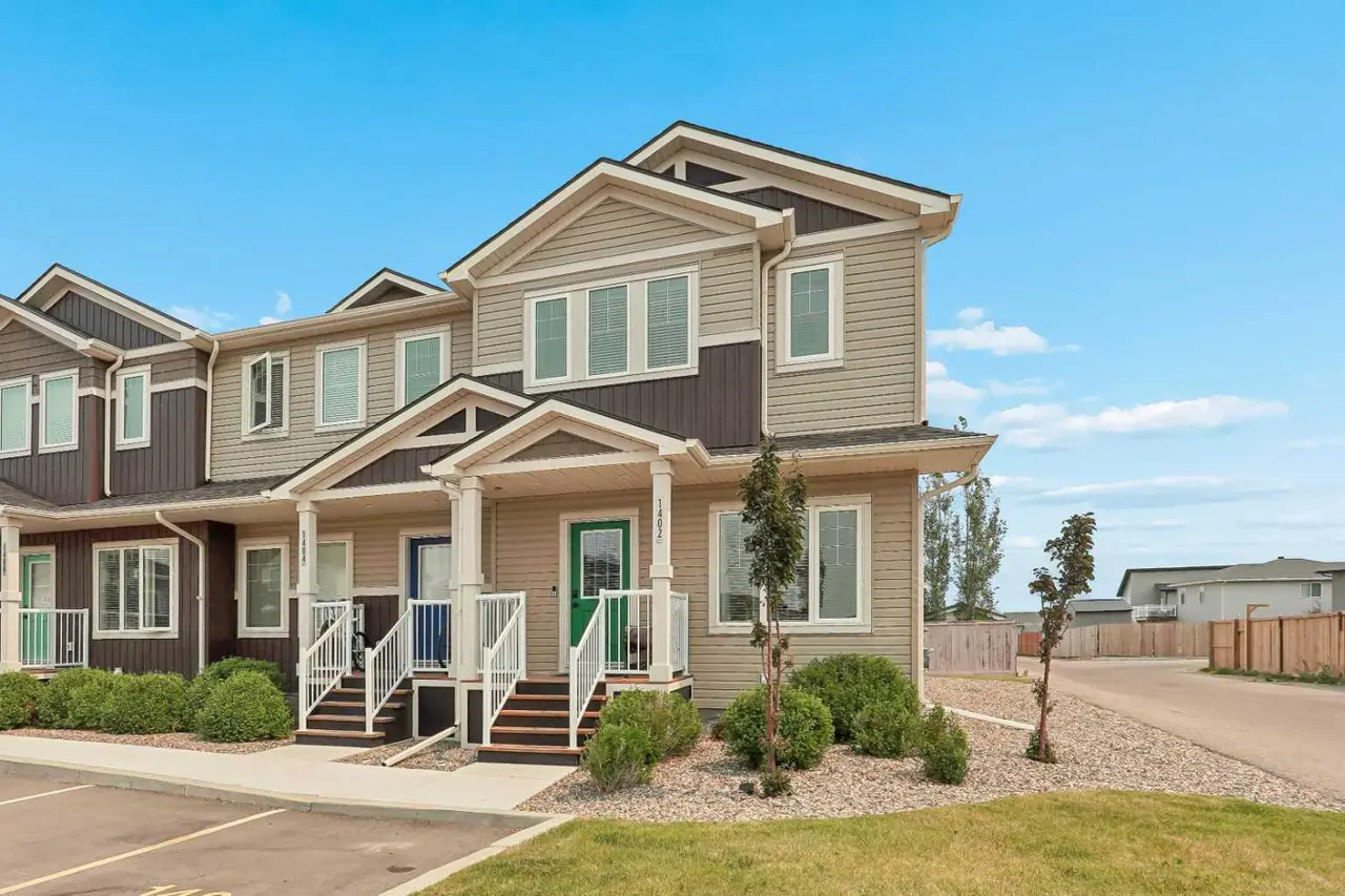 1402, 210 Firelight Way W
