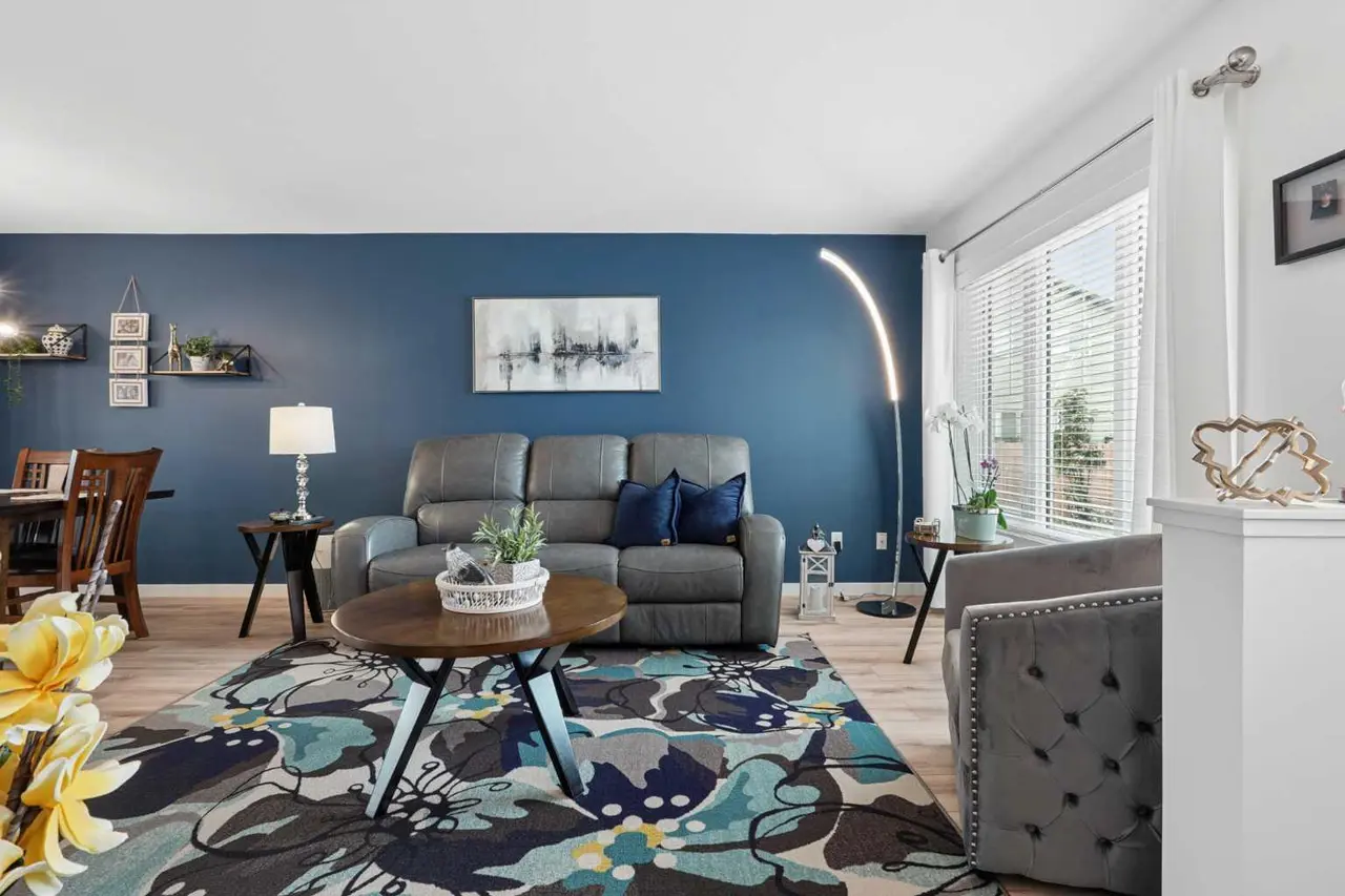 1402, 210 Firelight Way W