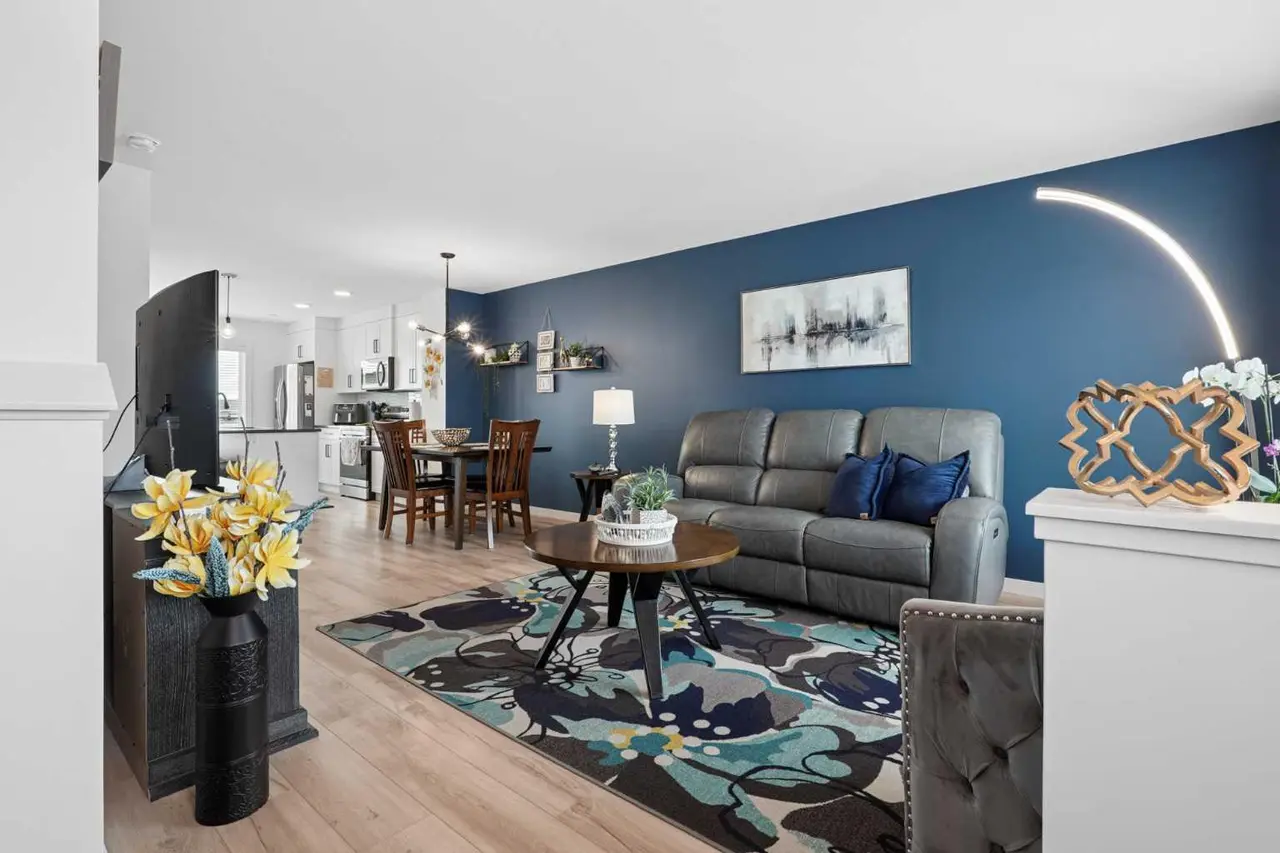 1402, 210 Firelight Way W