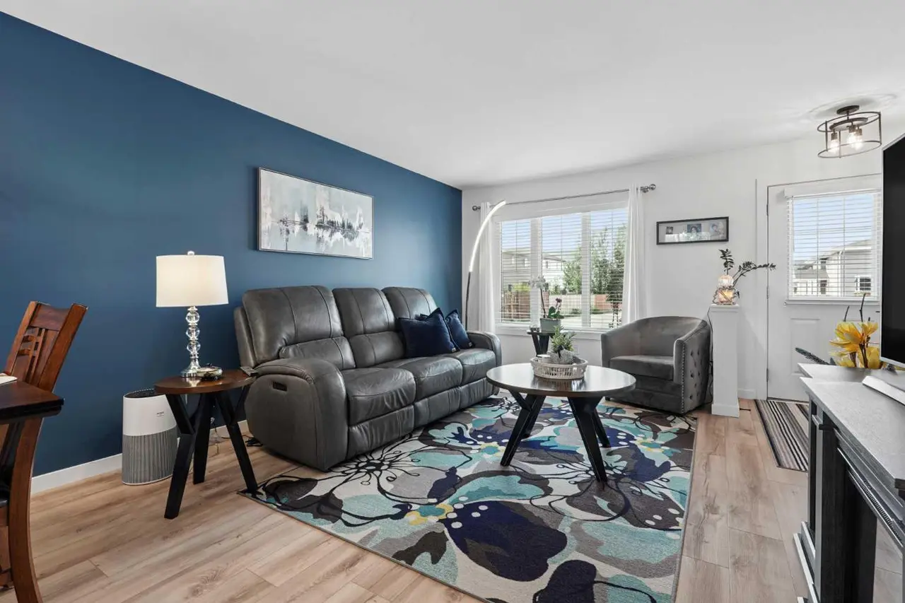 1402, 210 Firelight Way W