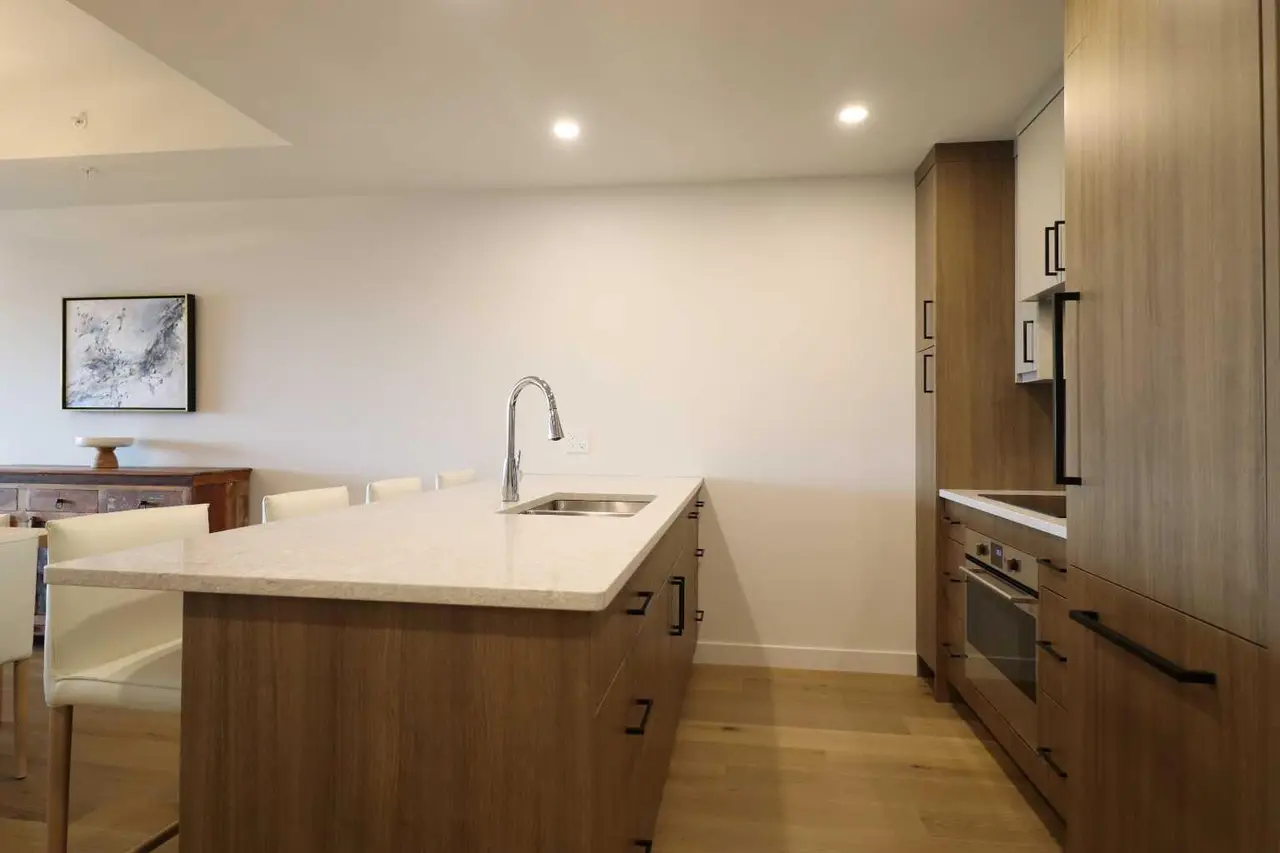 518, 102 Scenic Drive N