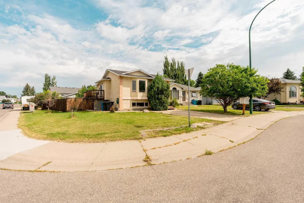 194 Mt Blakiston Road W