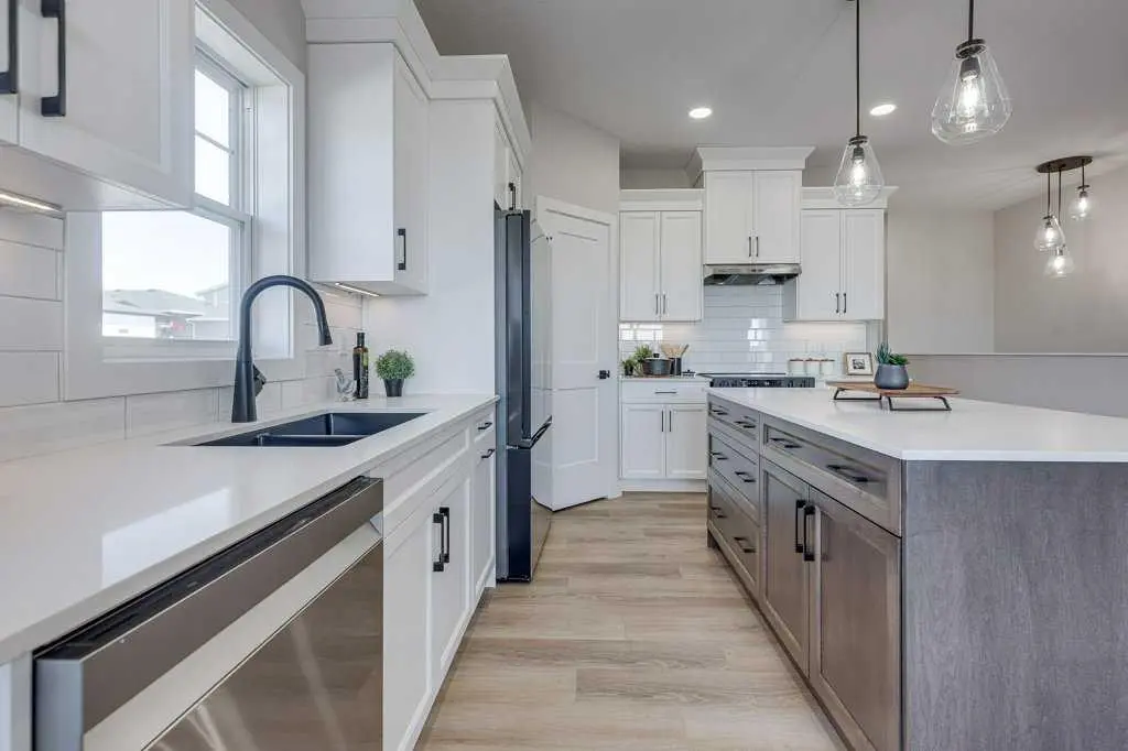 15 Ellington Crescent 
