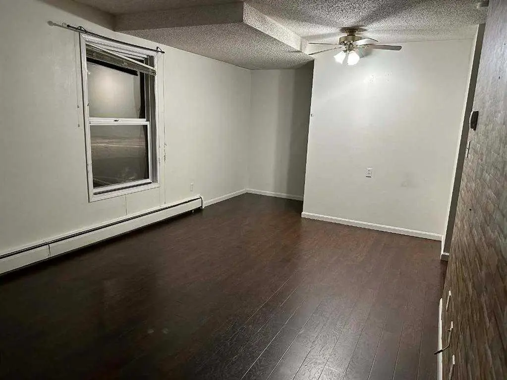 3114, 7201 POPLAR DRIVE  