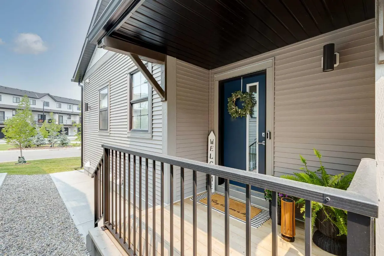 1803, 201 Cooperswood Green SW