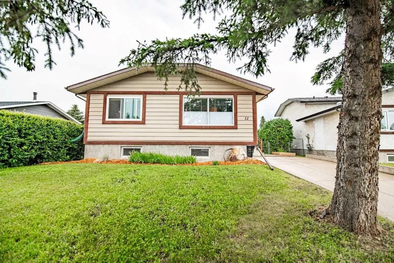 12 Opal Close 