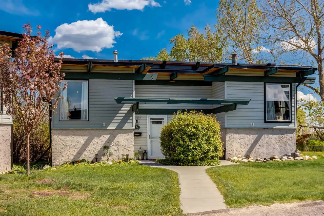 4, 333 Braxton Place SW