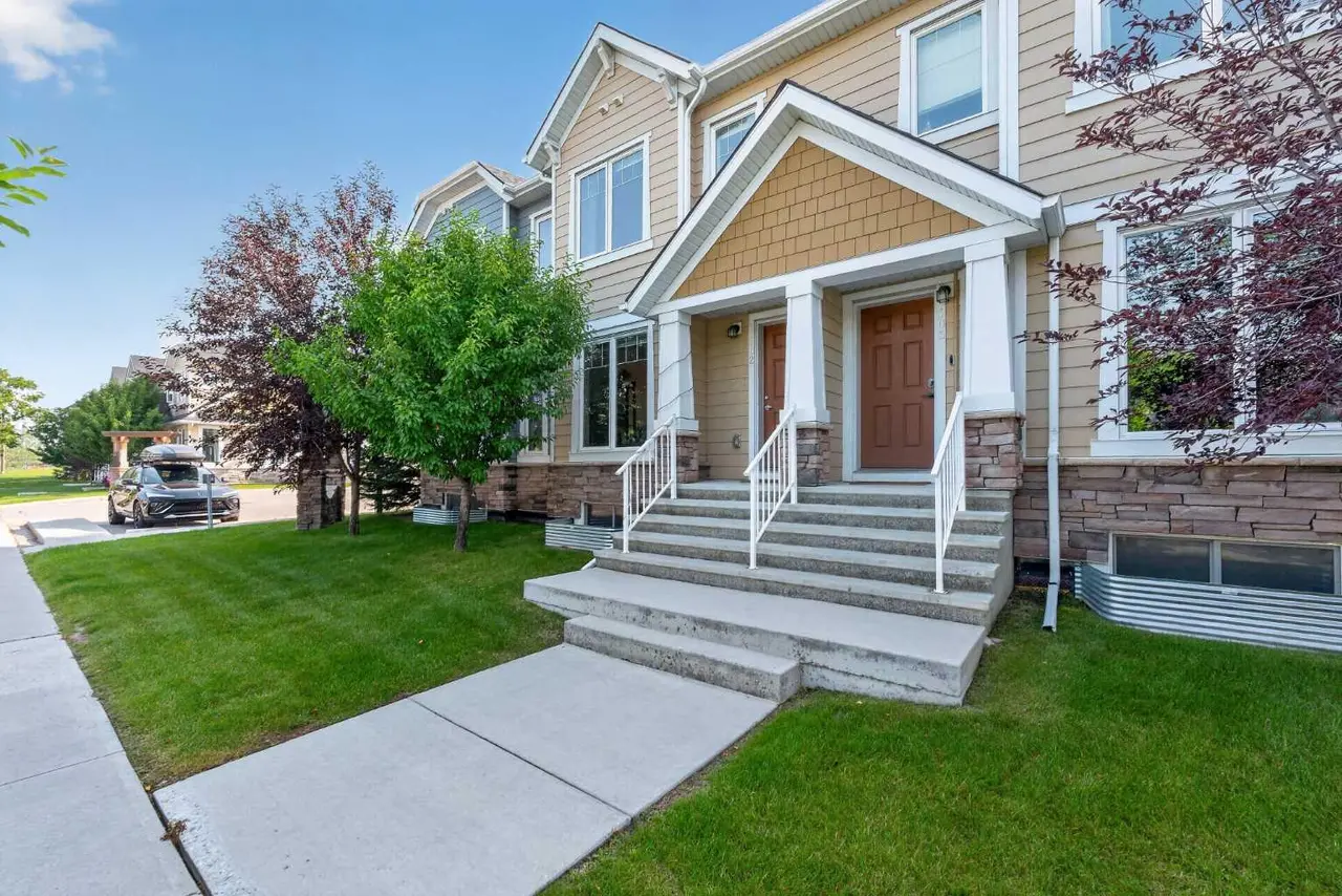102, 2400 Ravenswood View SE