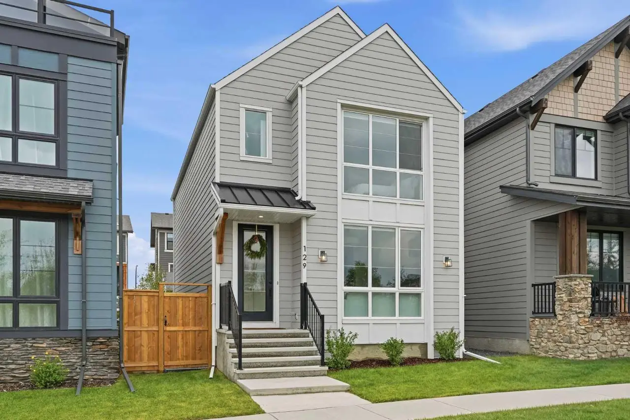 129 Treeline Avenue SW