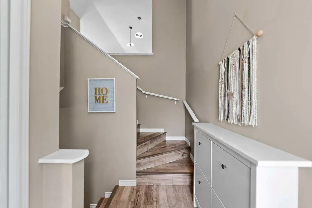 247 Copperfield Heights SE