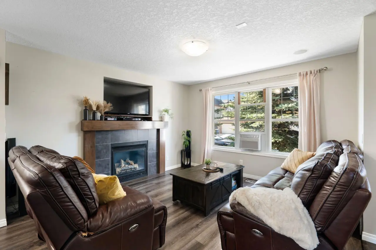 70 Walden Manor SE