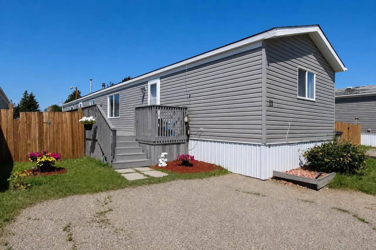 53 Maple Drive W
