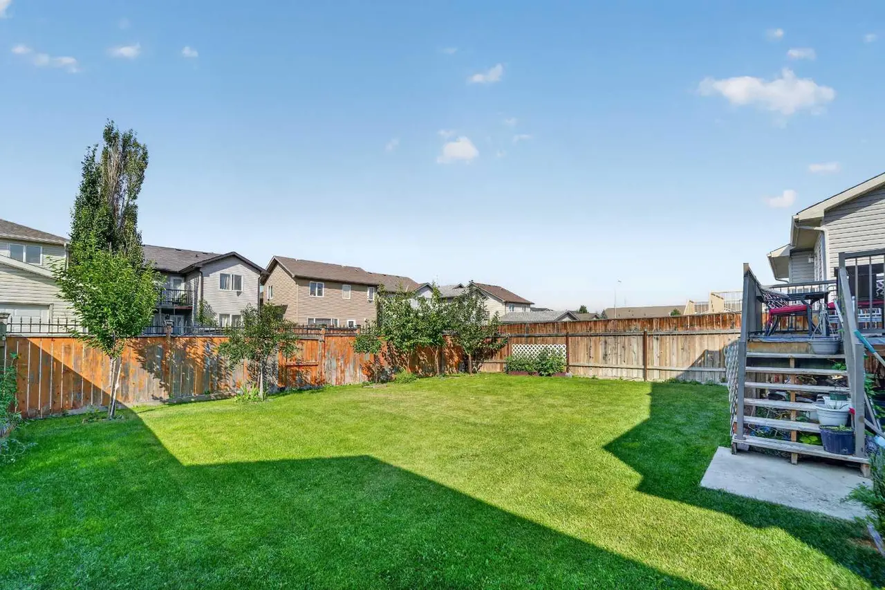 62 Coalbanks Gate W