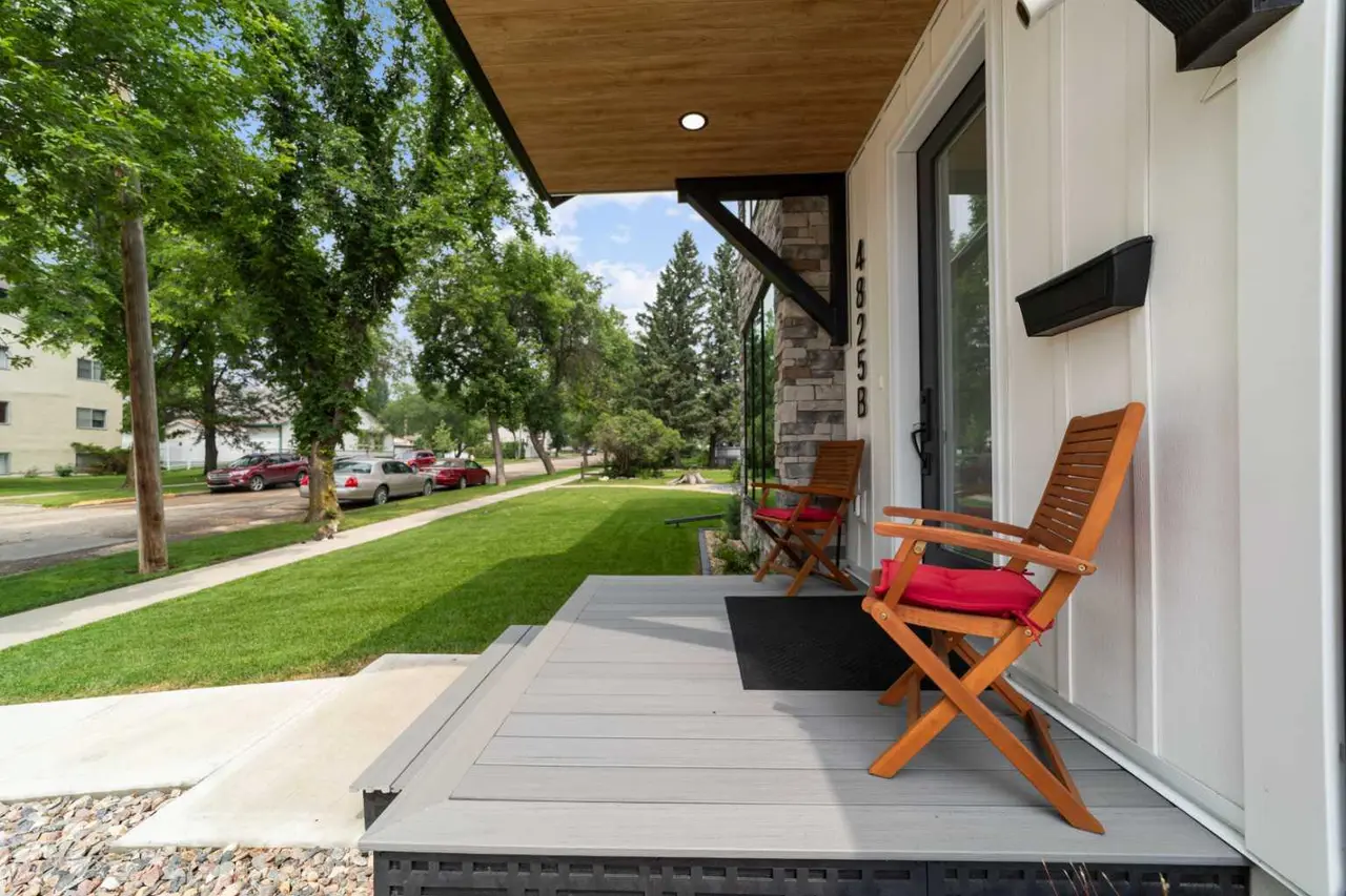 B+D, 4825 54 Street 