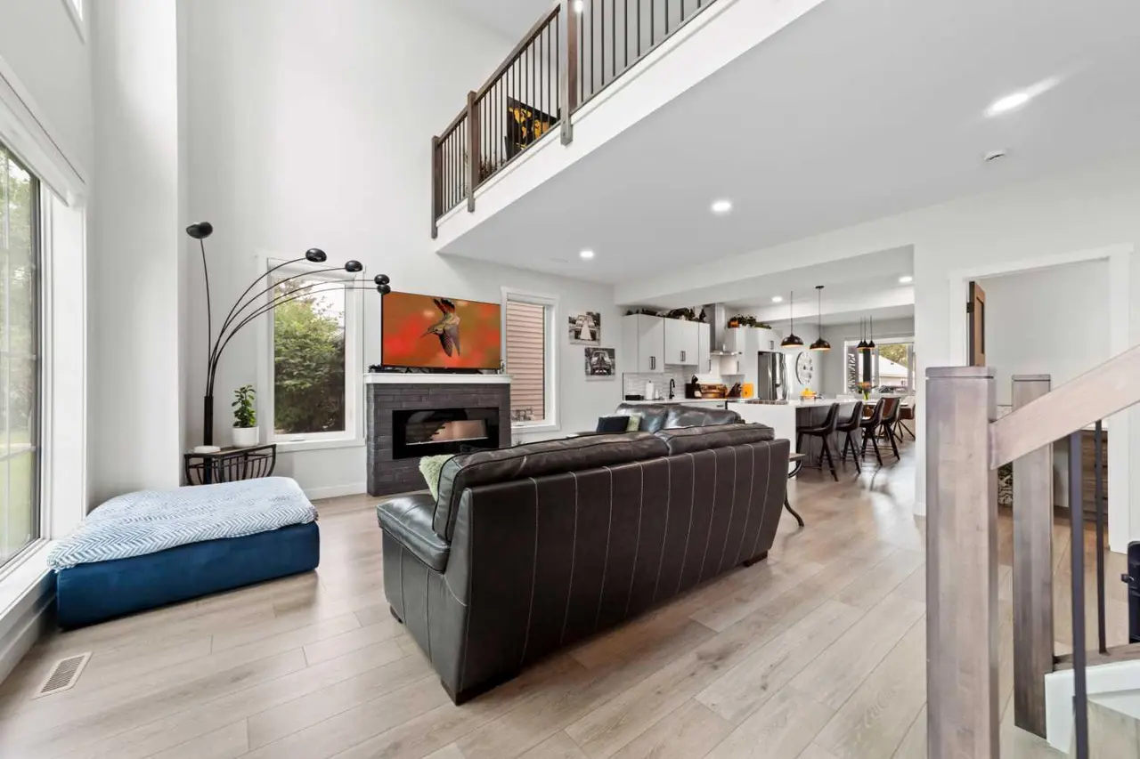 B+D, 4825 54 Street 