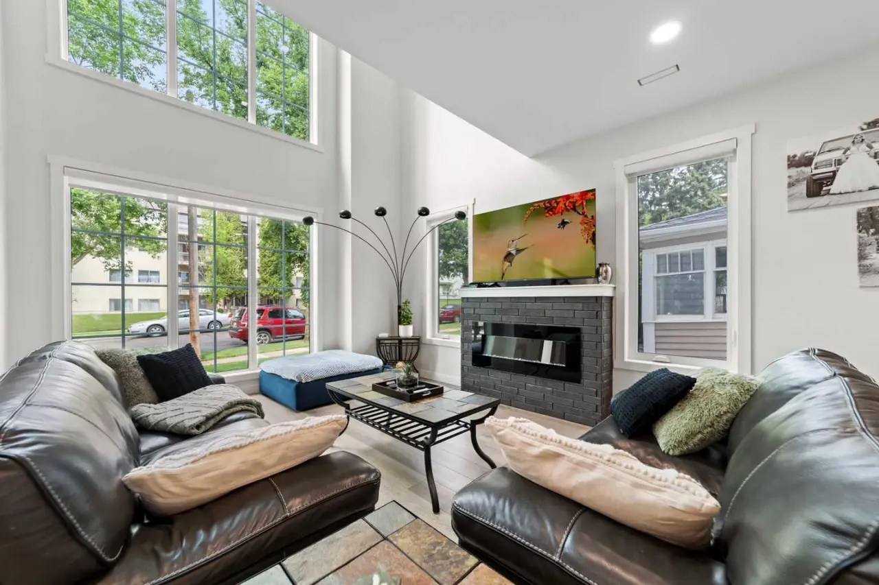 B+D, 4825 54 Street 