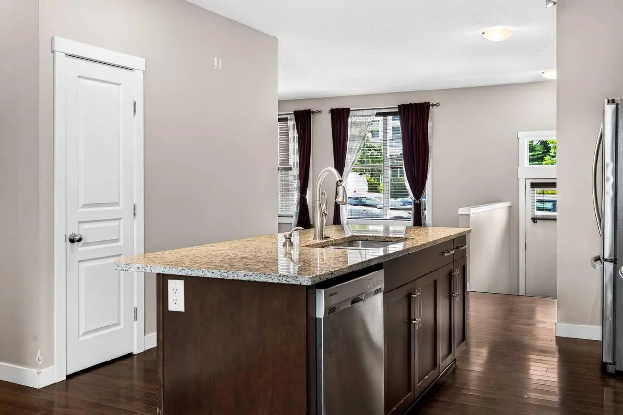 235 Mckenzie Towne Link SE