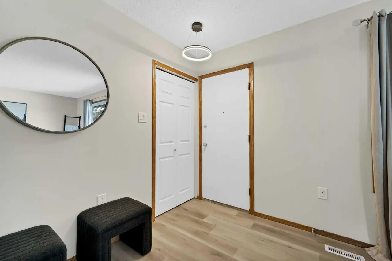 2169 Hawke Crescent NE