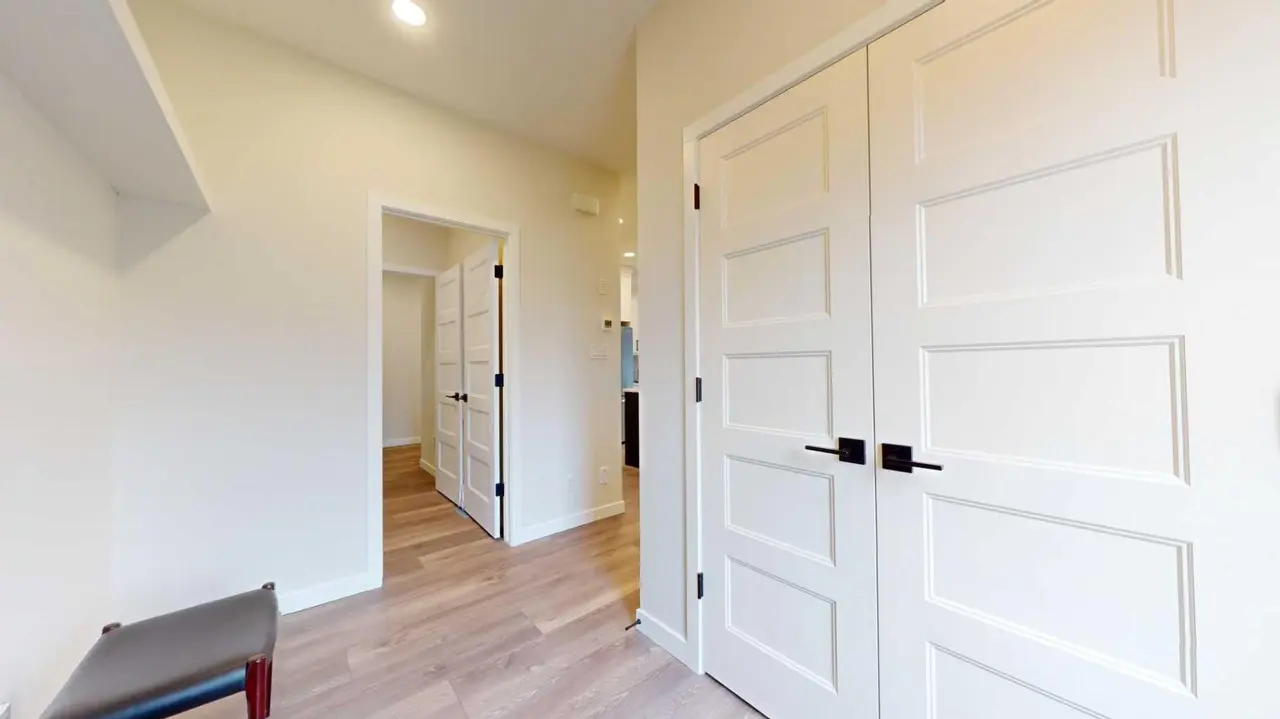 253 Rivergrove Chase W
