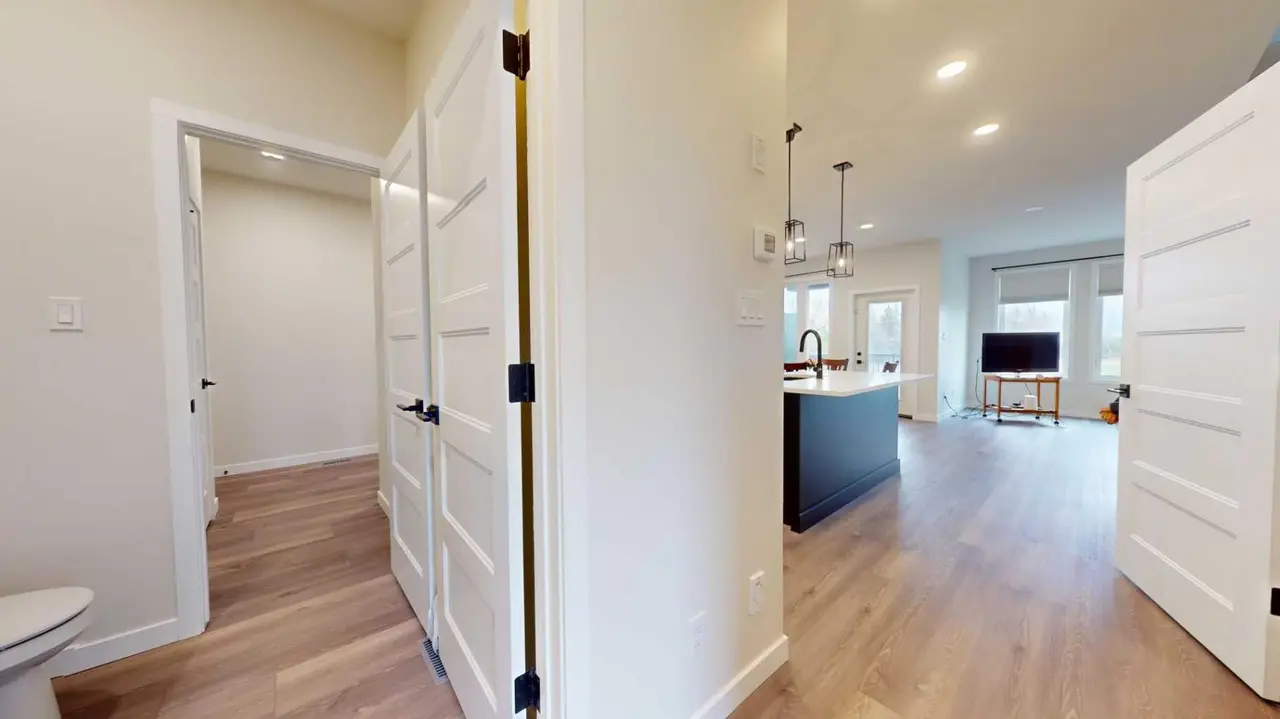 253 Rivergrove Chase W