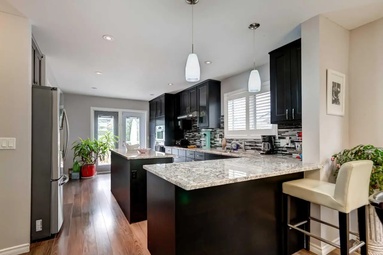 158 Somerset Close SW